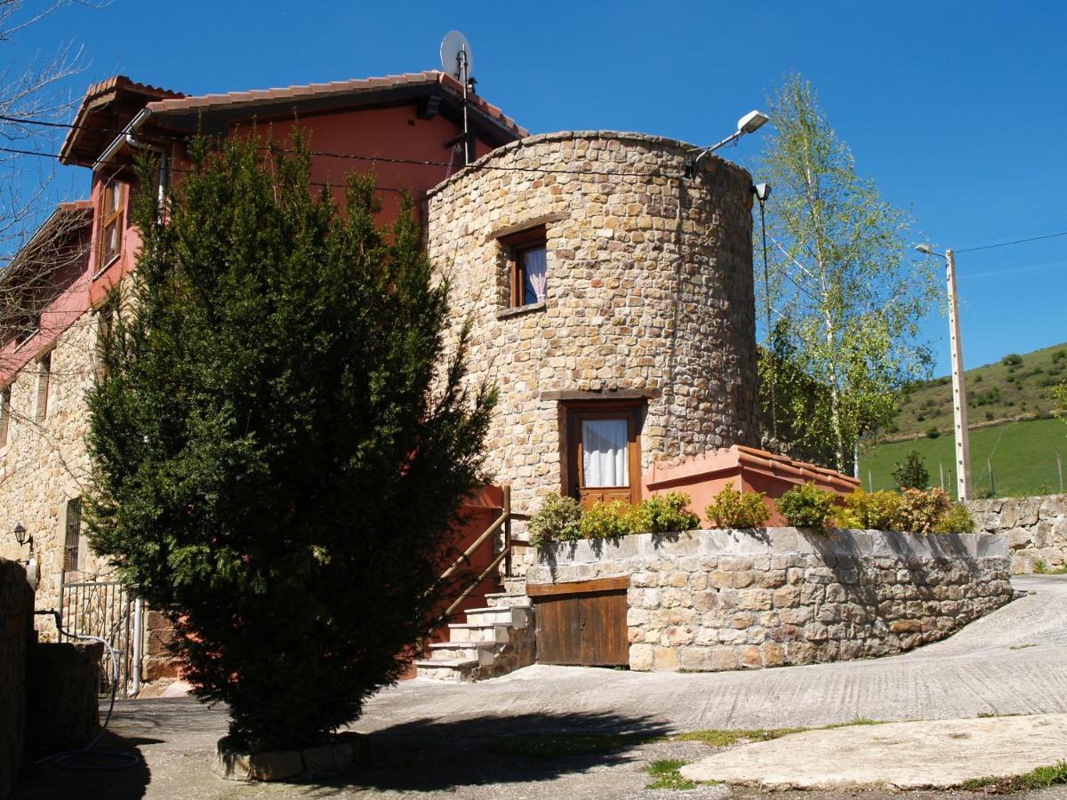 Albergue La Torre Santiurde de Reinosa Exterior photo